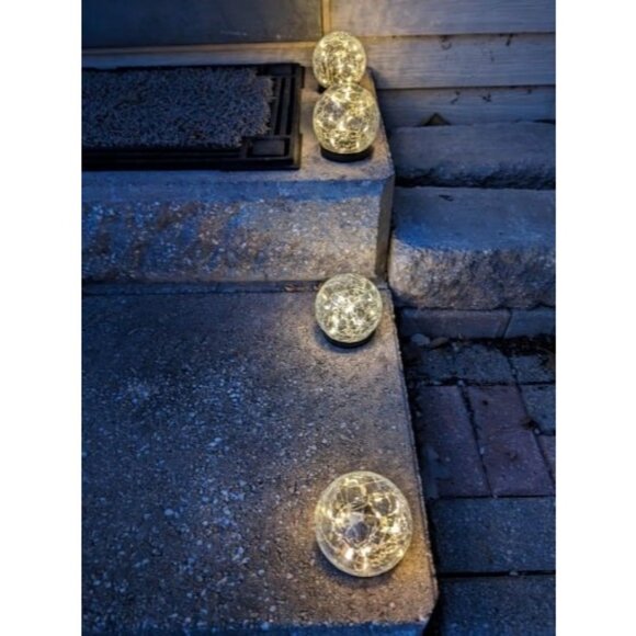 Solar Globe Lights Outdoor Waterproof-Solar Balls for Garden-Cracked Glass Ball - Picture 1 of 2